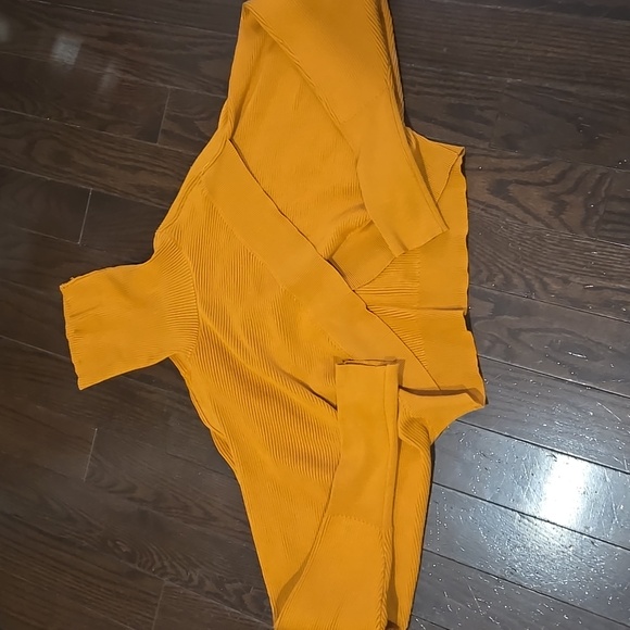 Bundle Of 6 Sweaters - Multiple Colors - Picture 2 of 2